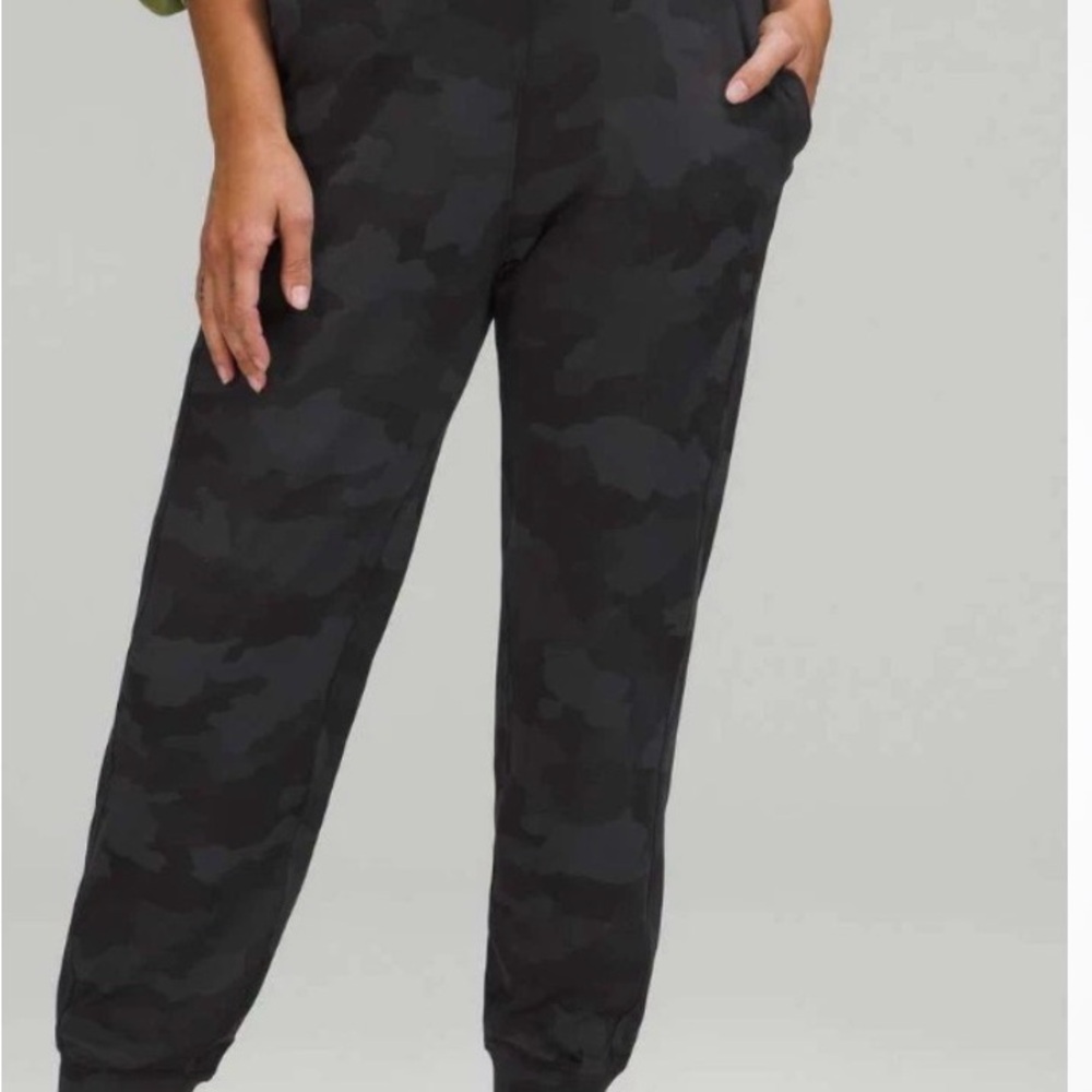 Lululemon Athletica Black Camouflage Joggers - Picture 2 of 4